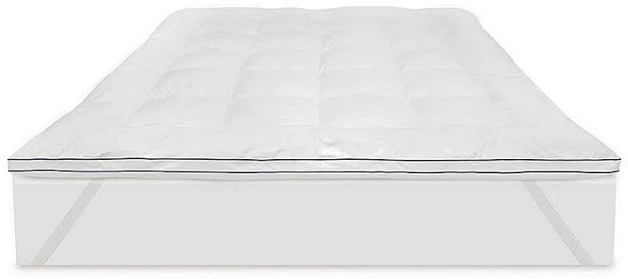 White California King Mattress Topper E44646