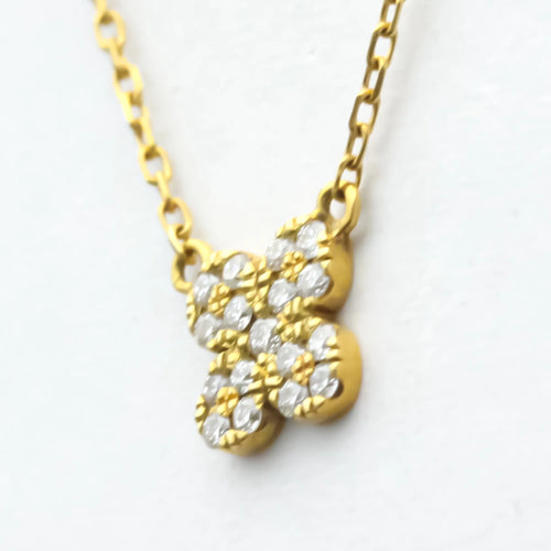 18K Yellow Gold Diamond Pendant Necklace K353