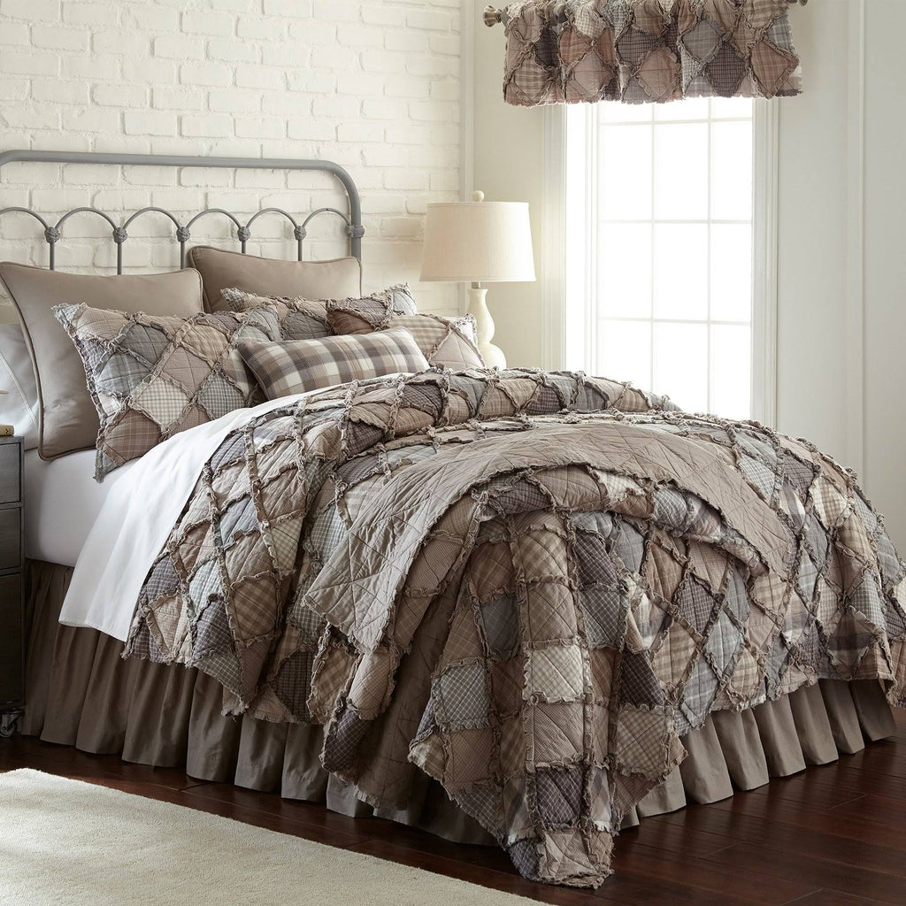 Full/Queen Quilt Q850824