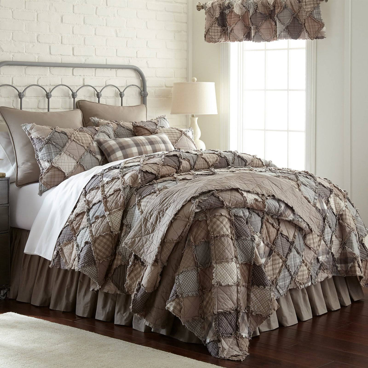 Full/Queen Quilt Q850824