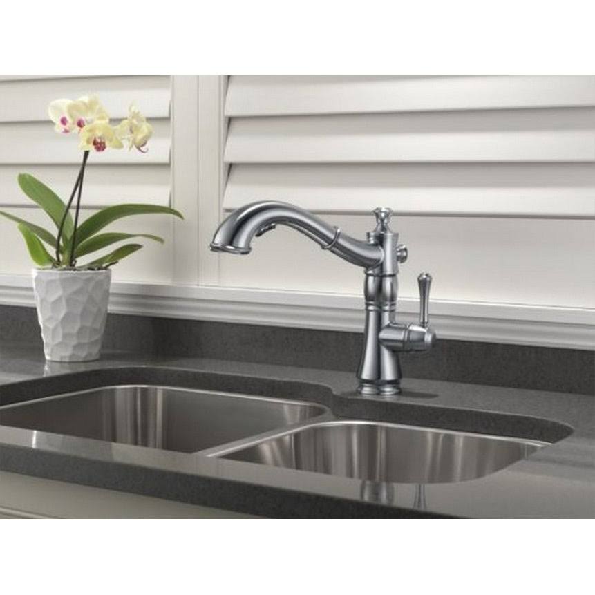 Chrome Single Handle Pull-Out Kitchen Faucet S4896