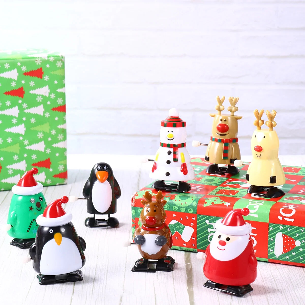 8pcs Christmas Wind Up Toys J686