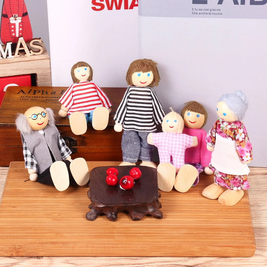 7 Pieces Wooden Dollhouse Family Set Mini People Figures B772