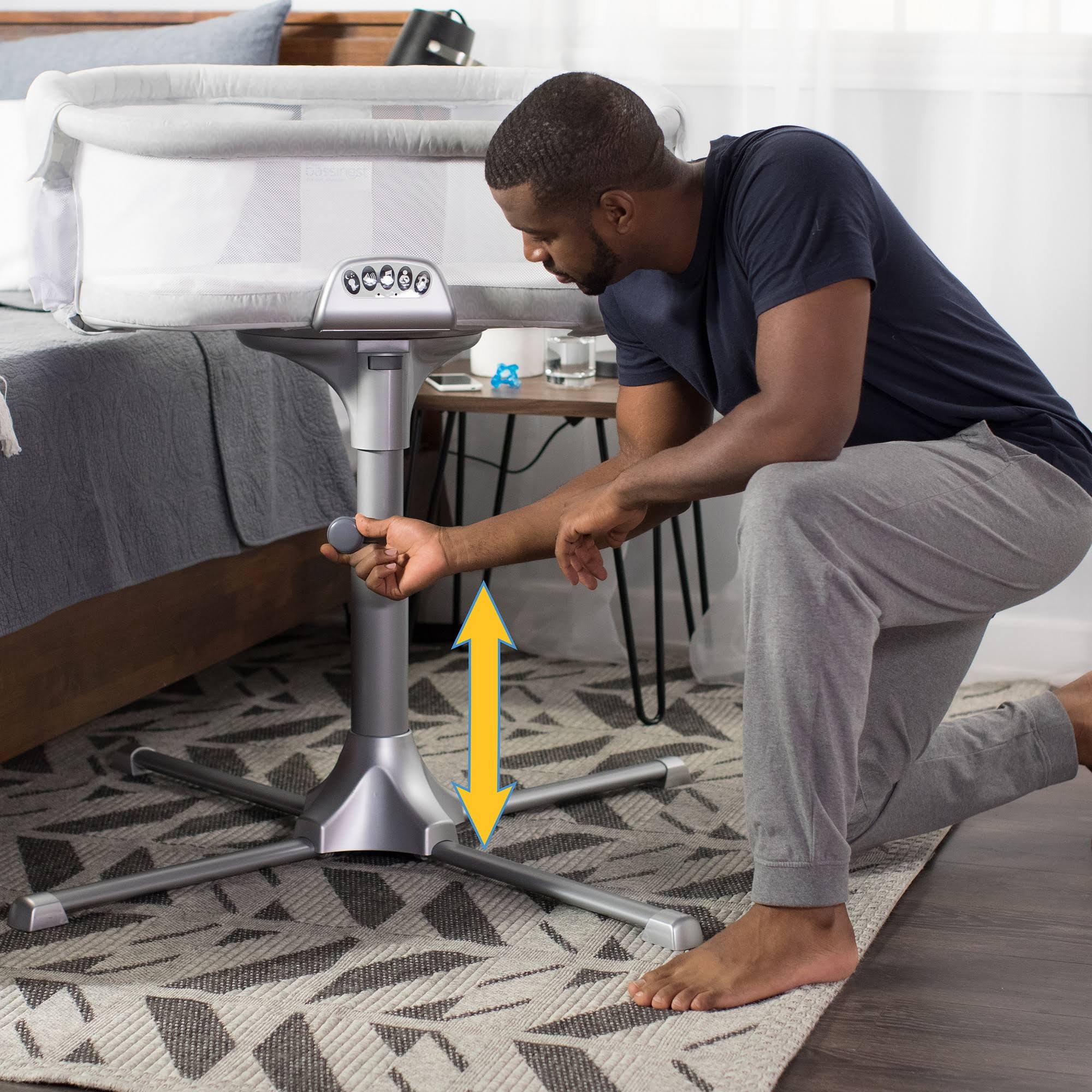 Silver River Stone Bassinest Swivel Sleeper Premier D141487