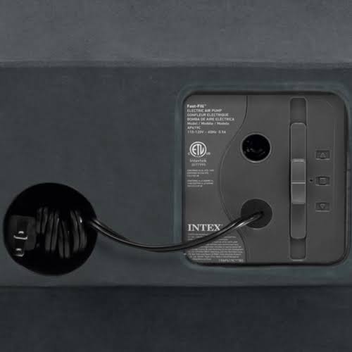 Queen Size Air Mattress with Built-in Pump C778